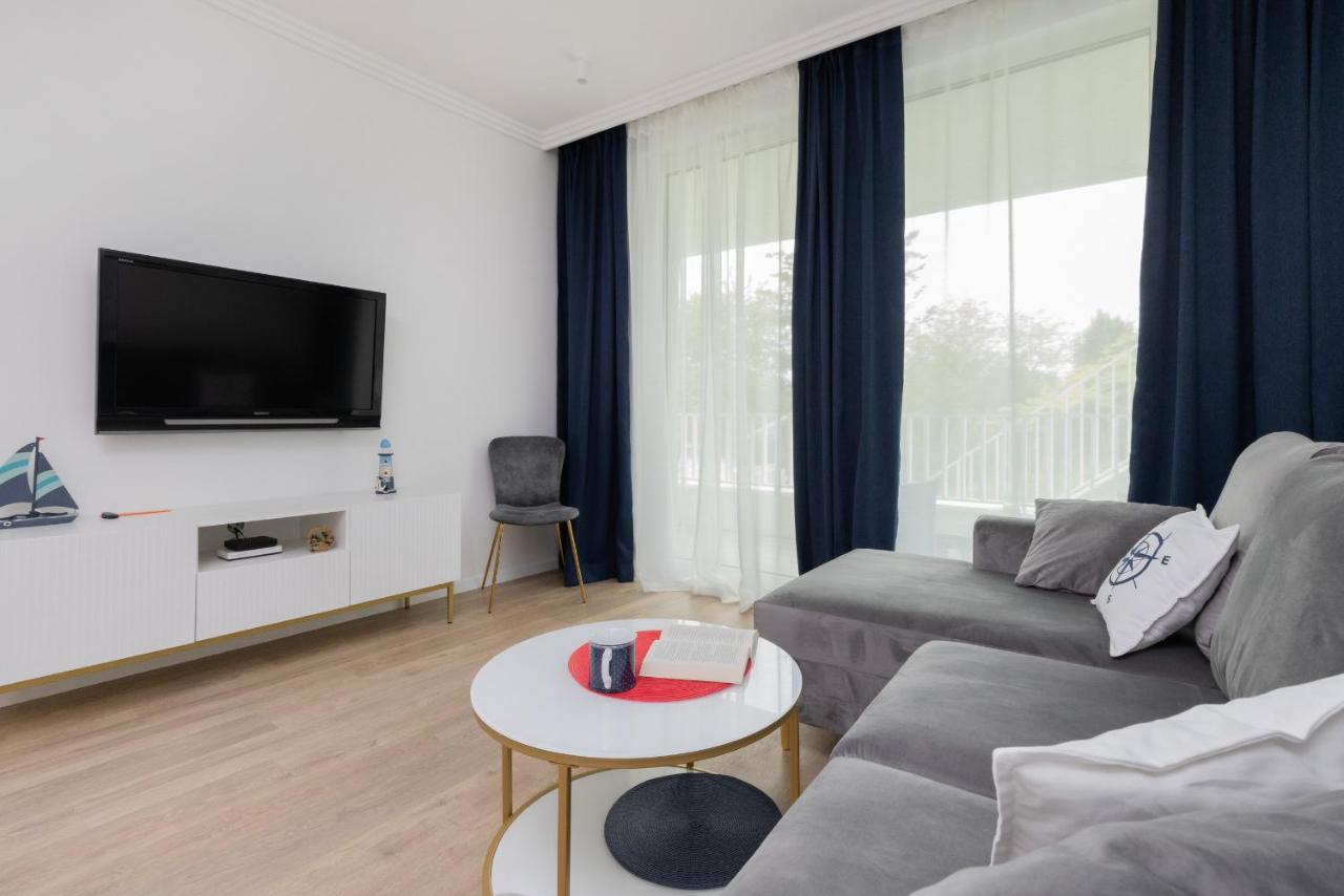 Redlowo & 2 Bedrooms & Parking By Renters *