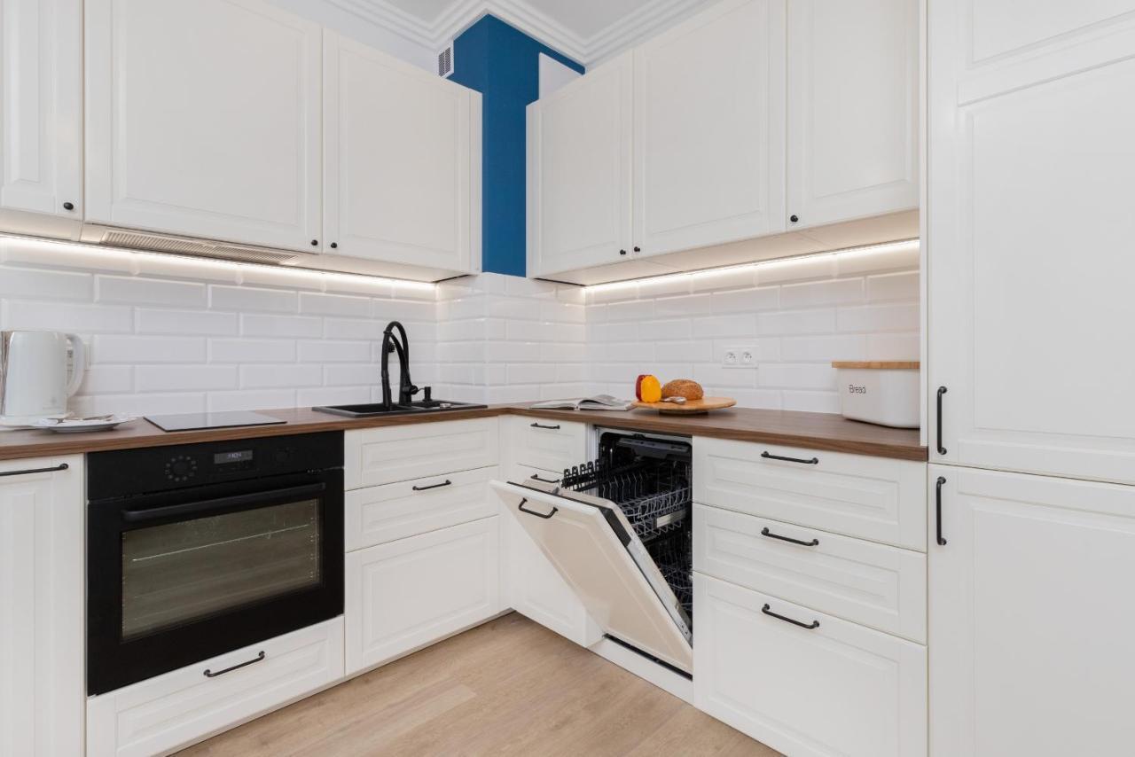 Redlowo & 2 Bedrooms & Parking By Renters * Gdynia