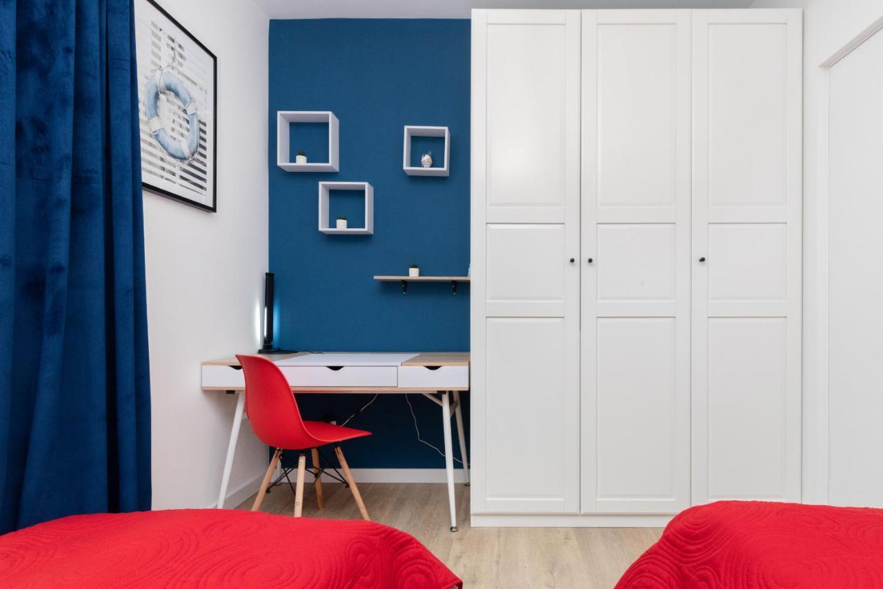 Redlowo & 2 Bedrooms & Parking By Renters * Gdynia