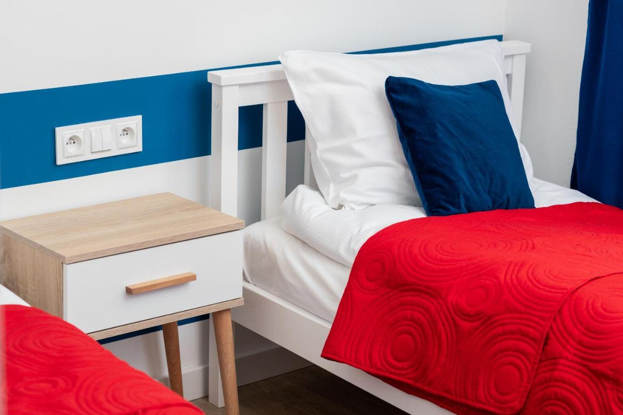Redlowo & 2 Bedrooms & Parking By Renters Apartment Gdynia